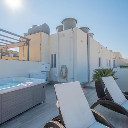 Kernice Penthouse With Sea And Country Views Of Xghajra Exteriér fotografie